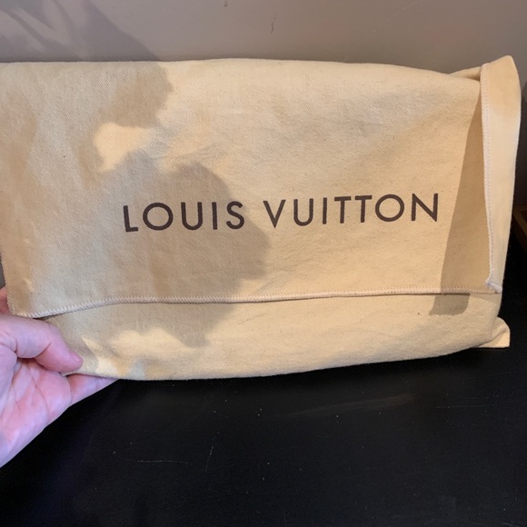 SOLD 🔥HOT ITEM🔥Louis Vuitton Eva clutch DE - Picture 10 of 12
